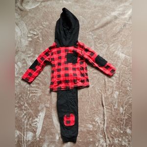 NWOT Red plaid Toddler set. Size 90 (2T)
